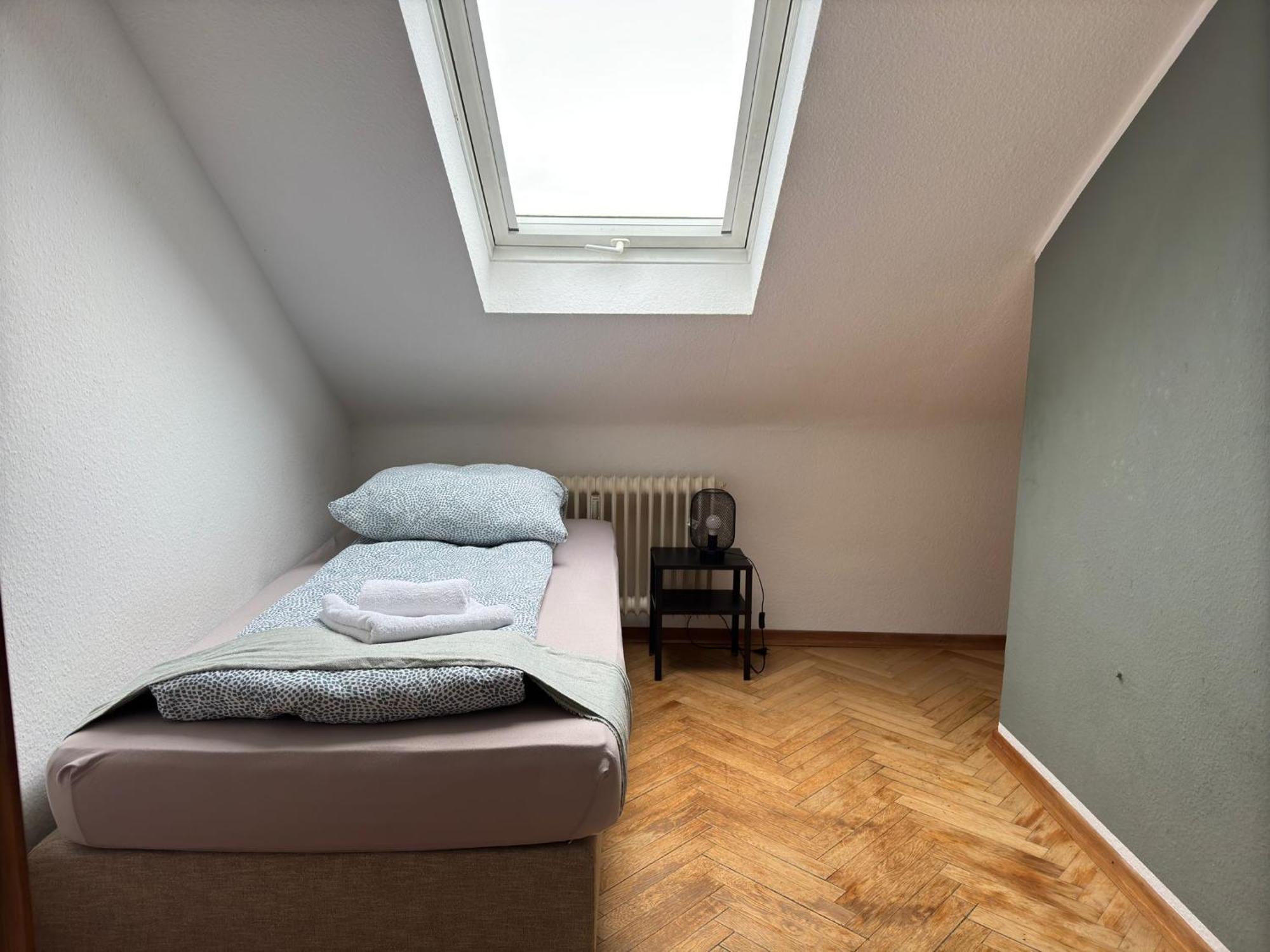 Comfortable Shared Apartment With Private Room In Wesseling Exterior foto